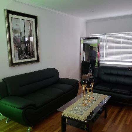 Comfortable Holiday Homestay Ню Йорк Екстериор снимка
